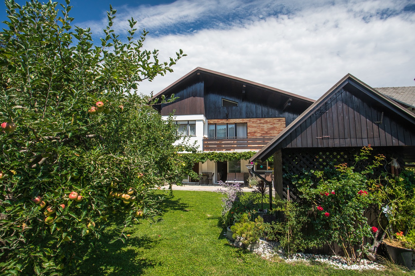 Apartments Poklukar Bled